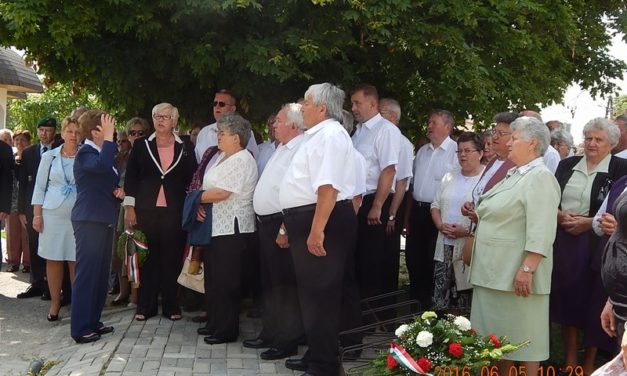 Hősök Napja Kéthelyen