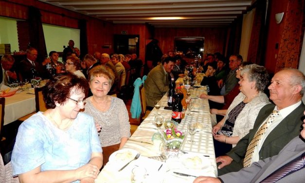 Nőnap  a  Marcali  Bajtársi  Egyesületnél