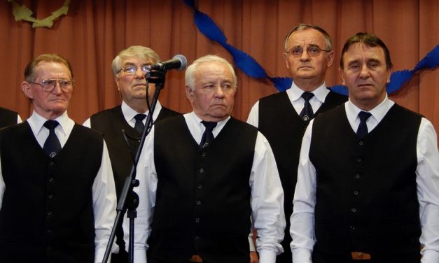 Niklán  a  Marcali  Bajtársi   Dalárda