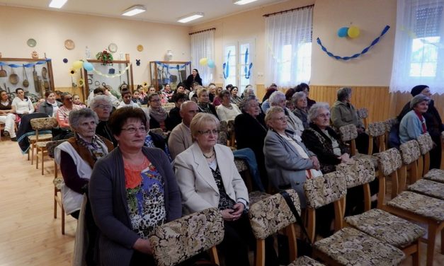 Niklán  a  Marcali  Bajtársi   Dalárda