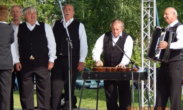 A Marcali  Bajtársi  Dalárda  ünnepi  programja