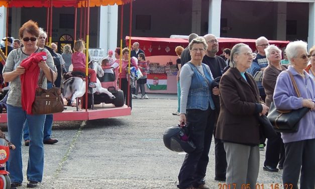A Marcali  Bajtársi  Dalárda  ünnepi  programja