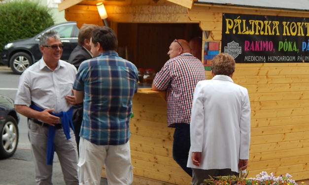 Boronkán  és  a fröccsfesztiválon  a  Marcali  Bajtársi  Dalárda