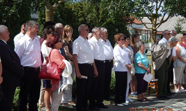 Marcali  Bajtársi  Dalárda  a Zalaapáti  Katonadal  Fesztiválon