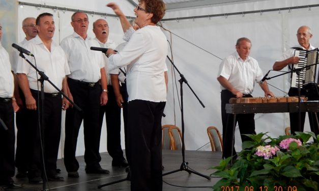 Marcali  Bajtársi  Dalárda  a Zalaapáti  Katonadal  Fesztiválon