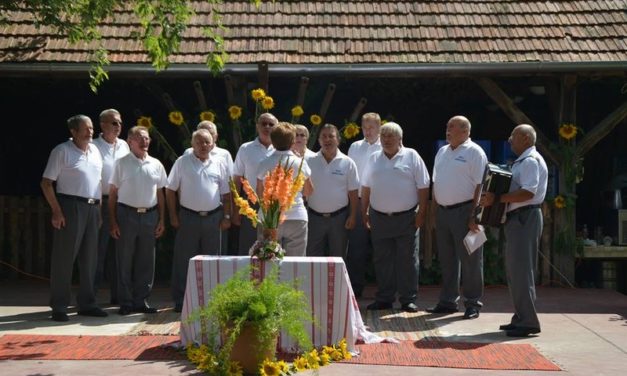 Mesztegnyőn  a  „Rétesfesztiválon”  szerepelt  a  Dalárda