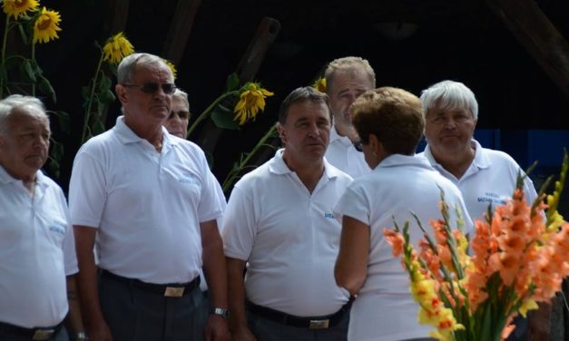 Mesztegnyőn  a  „Rétesfesztiválon”  szerepelt  a  Dalárda