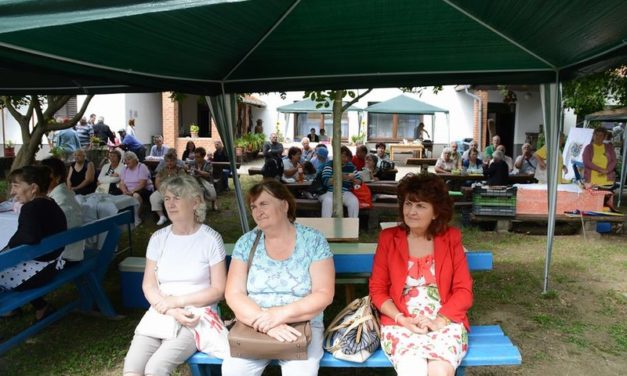 Mesztegnyőn  a  „Rétesfesztiválon”  szerepelt  a  Dalárda