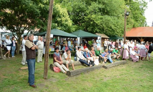 Mesztegnyőn  a  „Rétesfesztiválon”  szerepelt  a  Dalárda