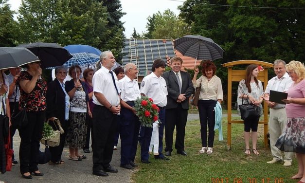 Szent  László  napon,  Mesztegnyőn  a  Dalárda