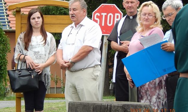 Szent  László  napon,  Mesztegnyőn  a  Dalárda