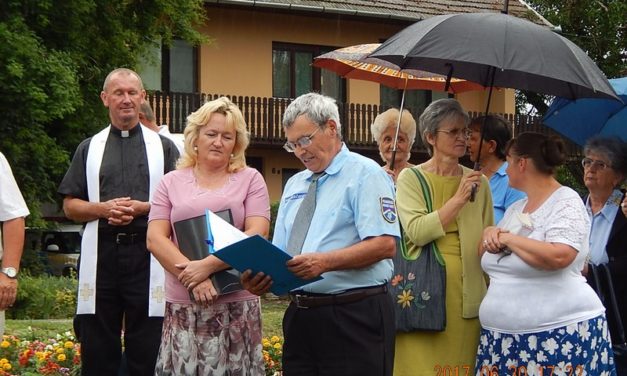 Szent  László  napon,  Mesztegnyőn  a  Dalárda