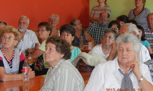 Balatonújlaki Falunapon a  Marcali  Bajtársi Dalárda