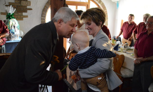 Domonkos  Árpád köszöntése 60.  születésnapján