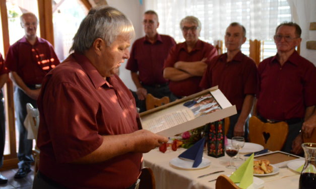 Domonkos  Árpád köszöntése 60.  születésnapján