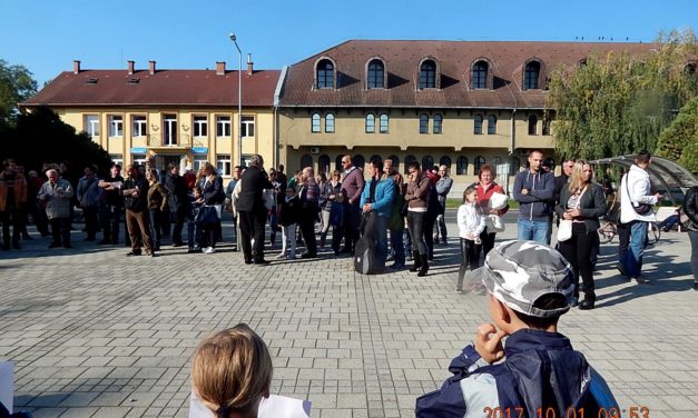 Bajtársi  Dalárda  a  Zene Világnap  Marcali  rendezvényén