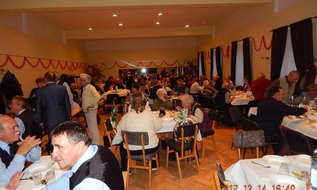Idősek  Karácsonyán lépett  fel  a  Dalárda  Kaposfőn  és  Szőlősgyörökön