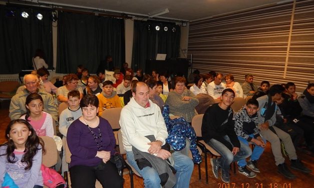 Kéthelyen  és  Sávolyon  lépett  fel  a  Bajtársi  Dalárda