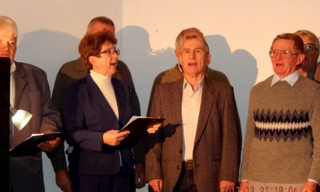Kéthelyen  és  Sávolyon  lépett  fel  a  Bajtársi  Dalárda