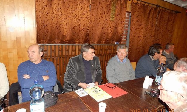 Közgyűlés  a  Bajtársi  Egyesületnél