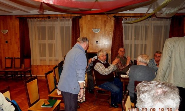 Közgyűlés  a  Bajtársi  Egyesületnél
