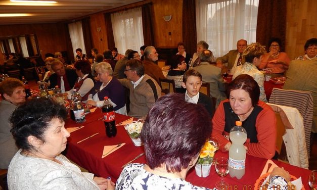Nőnap  a  Bajtársi  Egyesületnél