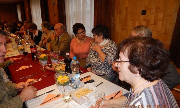 Nőnap  a  Bajtársi  Egyesületnél