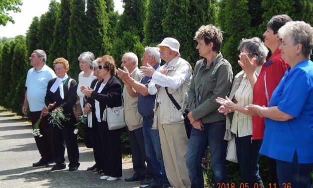 Mesztegnyőn  ünnepelt  a Marcali  Bajtársi  Dalárda