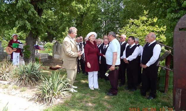 Mesztegnyőn  ünnepelt  a Marcali  Bajtársi  Dalárda