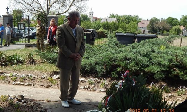 Mesztegnyőn  ünnepelt  a Marcali  Bajtársi  Dalárda