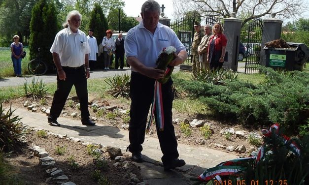 Mesztegnyőn  ünnepelt  a Marcali  Bajtársi  Dalárda