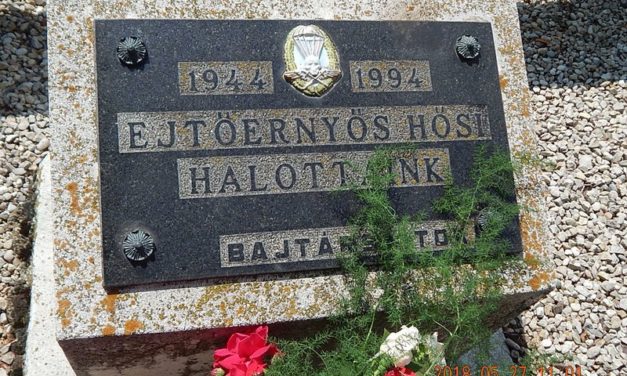 Hősök  Napján  Kéthelyen  lépett  fel  a  Dalárda.