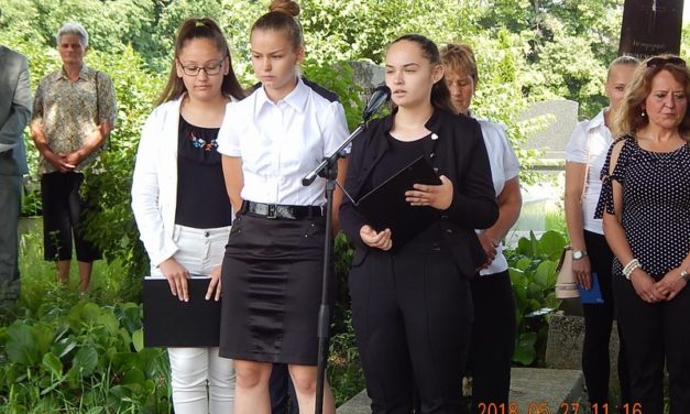 Hősök  Napján  Kéthelyen  lépett  fel  a  Dalárda.
