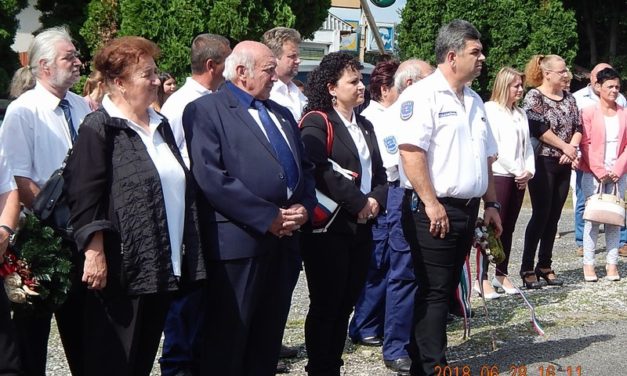 Mesztegnyőn  ünnepelt  a  Dalárda  a  Szent  László  napon.