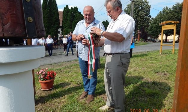 Mesztegnyőn  ünnepelt  a  Dalárda  a  Szent  László  napon.