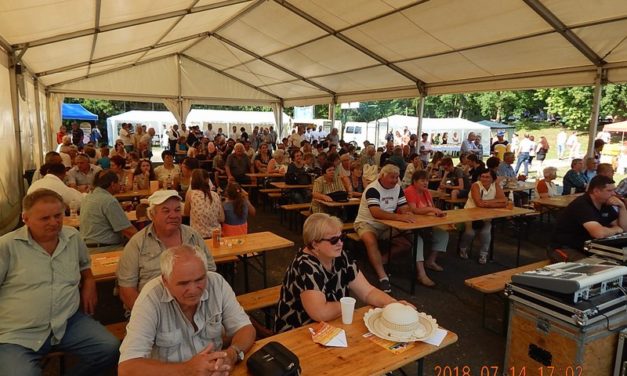 Mesztegnyőn  és  Várvölgyön  a  Dalárda