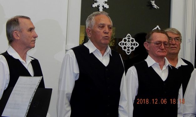 Keszthelyen  a   Dalárda