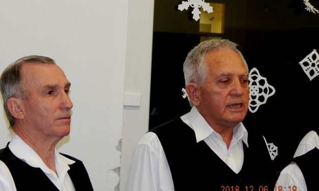 Keszthelyen  a   Dalárda